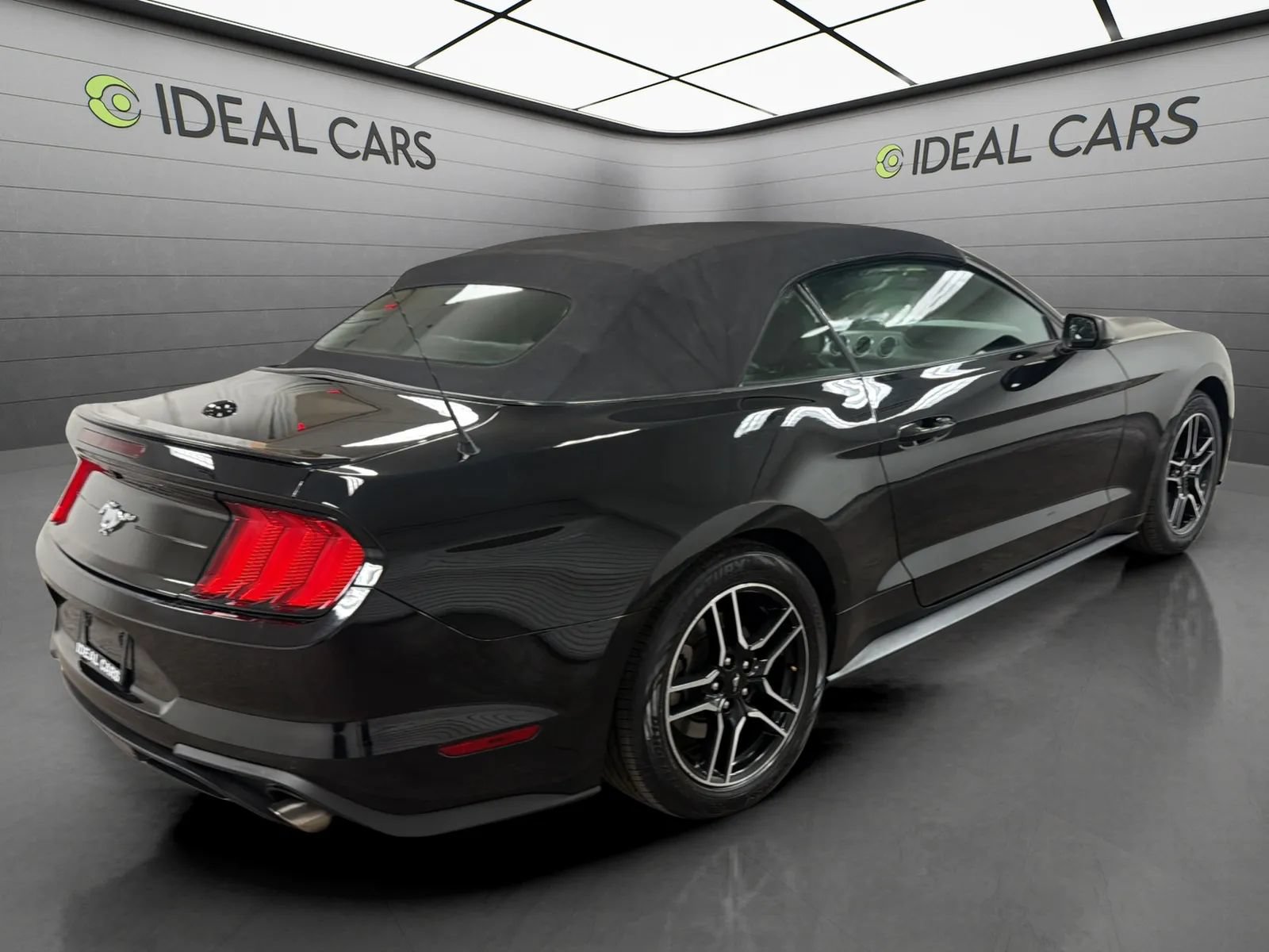 Used 2022 Ford Mustang Premium RWD image 5