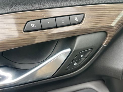 Used 2022 GMC Terrain Denali w/ Denali Premium Package image 12