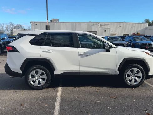 Used 2025 Toyota RAV4 LE image 9