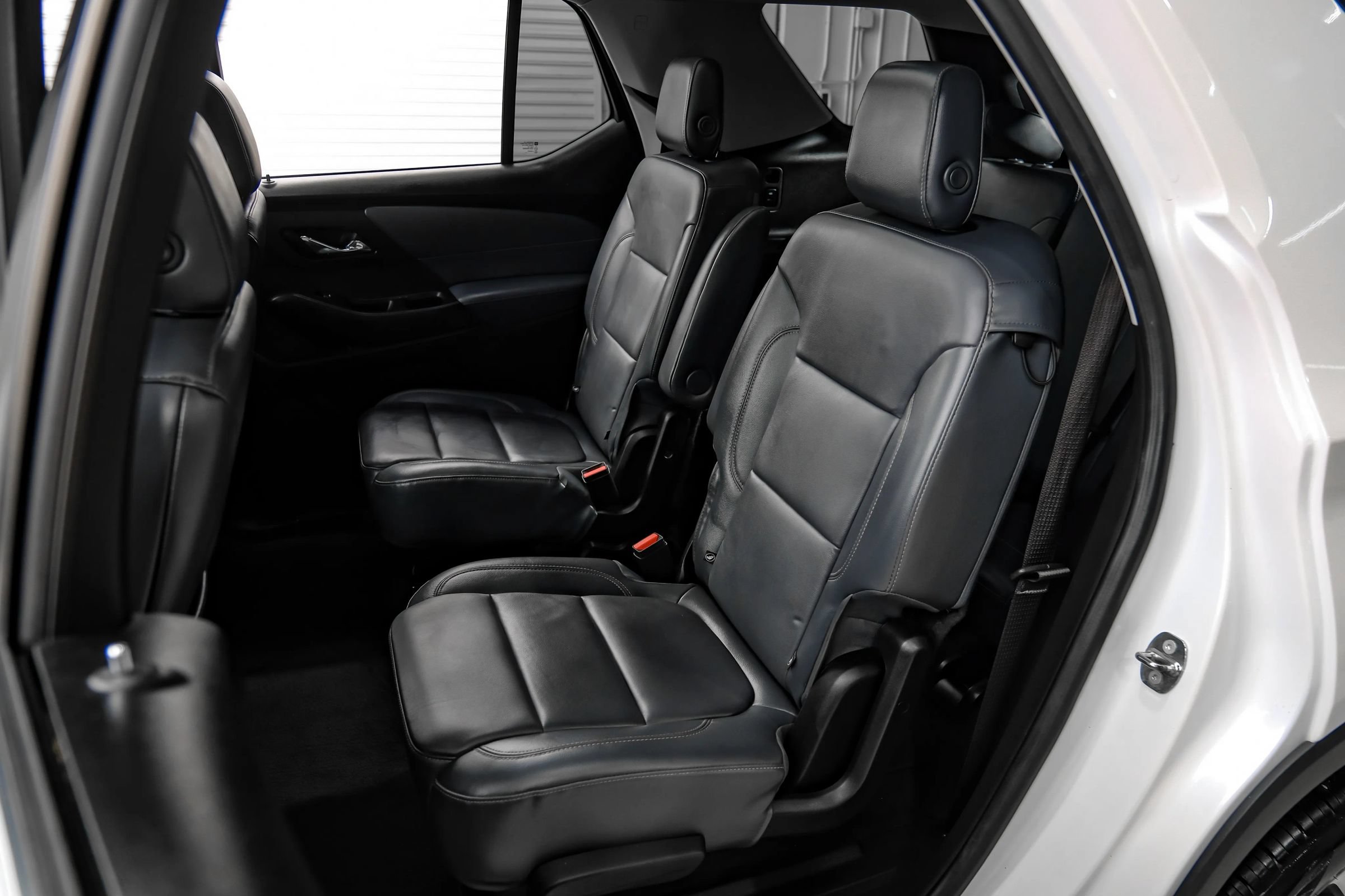 Used 2018 Chevrolet Traverse LT FWD image 51