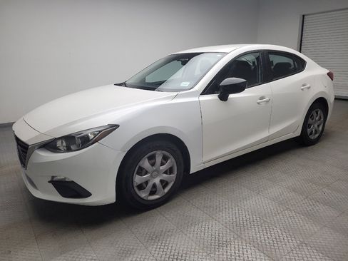 Used 2015 MAZDA MAZDA3 i SV image 2