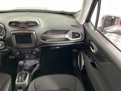 Used 2020 Jeep Renegade Latitude image 18