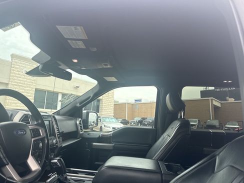Used 2017 Ford F150 Platinum image 11