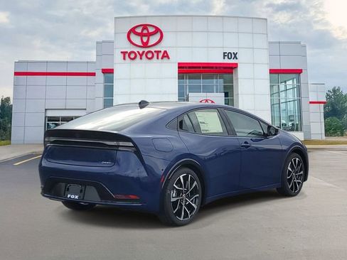 New 2026 Toyota Prius Plug-In Hybrid FWD image 4