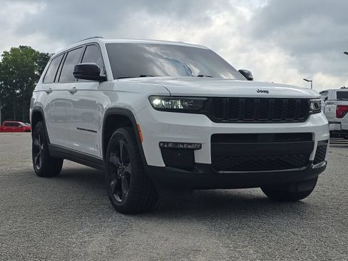 Used 2025 Jeep Grand Cherokee L Limited w/ Black Appearance Package RWD image 7