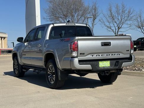 Used 2023 Toyota Tacoma TRD Sport image 3