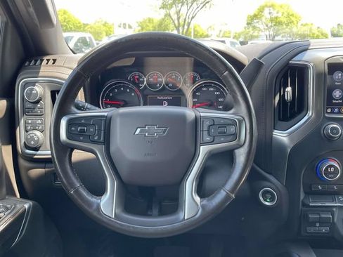 Used 2022 Chevrolet Silverado 1500 LT Trail Boss w/ Convenience Package II AWD/4WD image 8