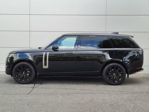 Used 2023 Land Rover Range Rover Long Wheelbase SE AWD/4WD image 2