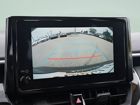 Used 2025 Toyota Corolla LE FWD image 35