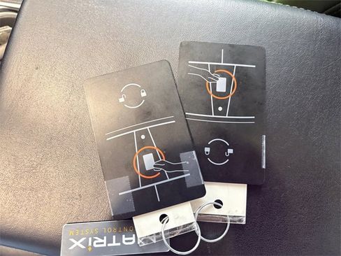 Used 2020 Tesla Model 3 Performance image 21