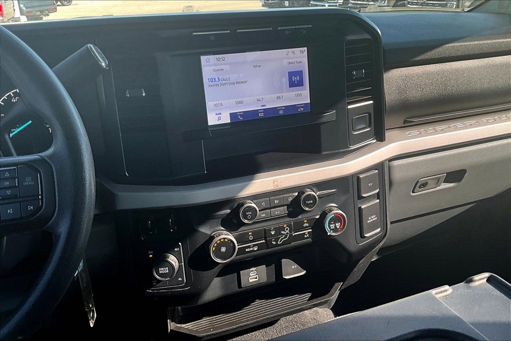 Used 2024 Ford F250 XLT w/ FX4 Off-Road Package AWD/4WD image 6