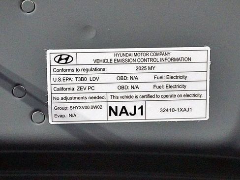 Certified 2025 Hyundai Ioniq 5 SEL image 45