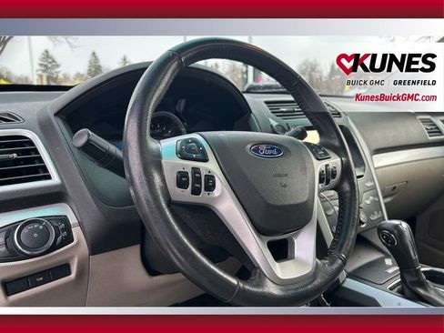 Used 2015 Ford Explorer XLT w/ Equipment Group 201A image 17