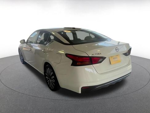 Used 2026 Nissan Altima 2.5 SV FWD image 11