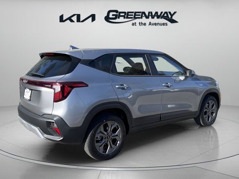 New 2026 Kia Seltos LX image 4