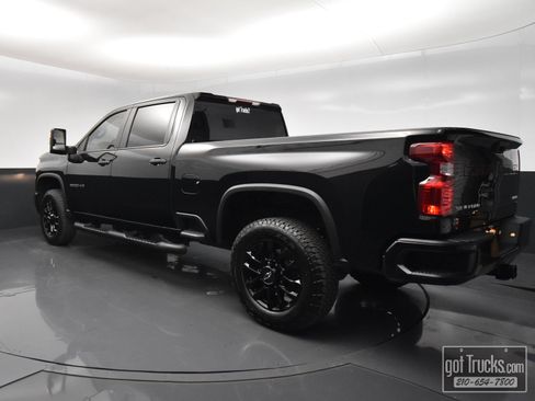 Used 2025 Chevrolet Silverado 2500 Custom w/ Z71 Off-Road Package AWD/4WD image 5