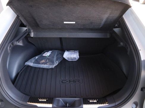 New 2026 Toyota C-HR AWD/4WD image 7