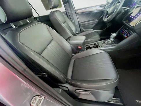 Used 2022 Volkswagen Tiguan SE R-Line FWD image 30