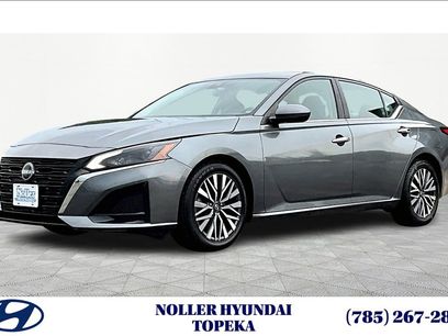 Used 2023 Nissan Altima 2.5 SV