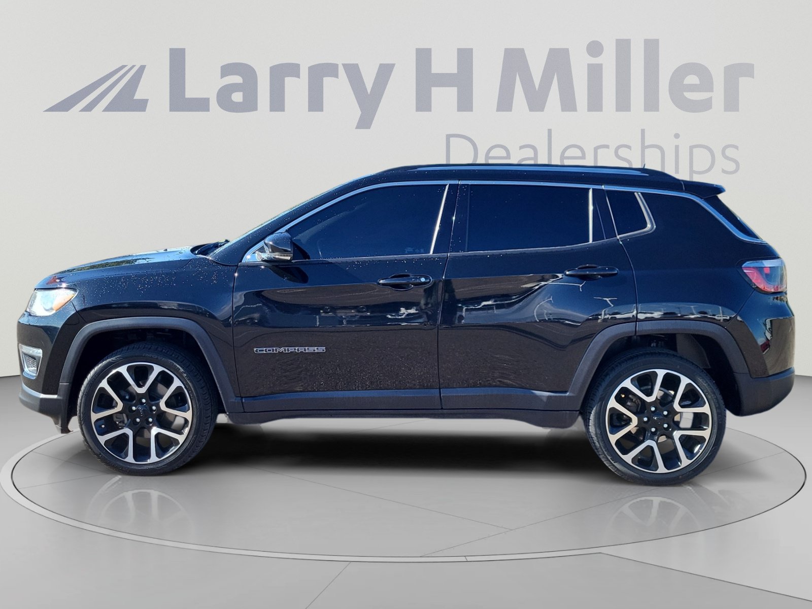 Used 2021 Jeep Compass Limited w/ Sun and Sound Group AWD/4WD image 2