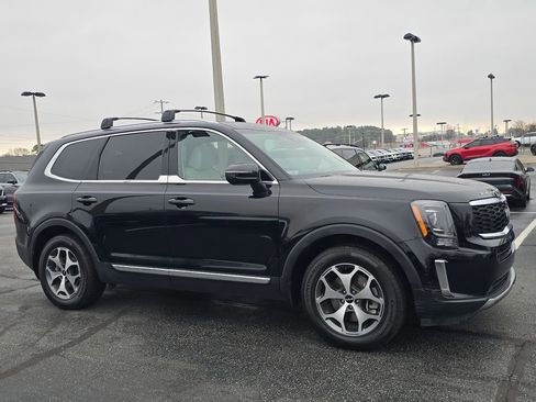 Certified 2022 Kia Telluride EX w/ Towing Package image 1