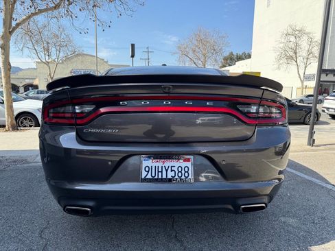 Used 2020 Dodge Charger SXT w/ Leather Interior Group image 9