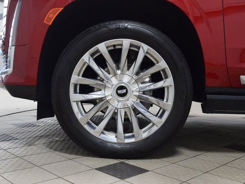 Used 2024 Cadillac Escalade ESV Premium Luxury w/ Performance Package image 29