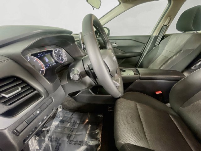 Used 2025 Nissan Rogue SV FWD image 20