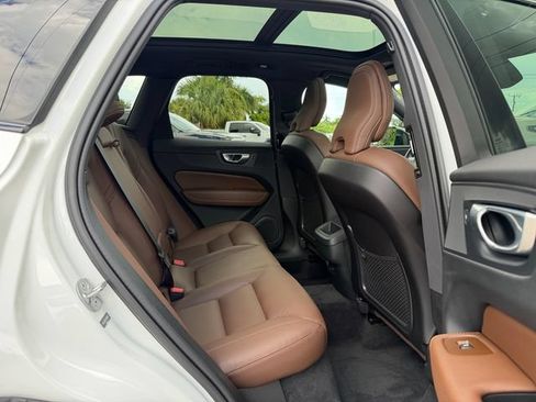 Used 2024 Volvo XC60 B5 Plus w/ Protection Package Premier AWD/4WD image 17