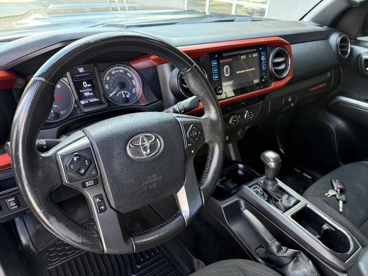 Used 2016 Toyota Tacoma TRD Sport w/ Towing Package AWD/4WD image 13