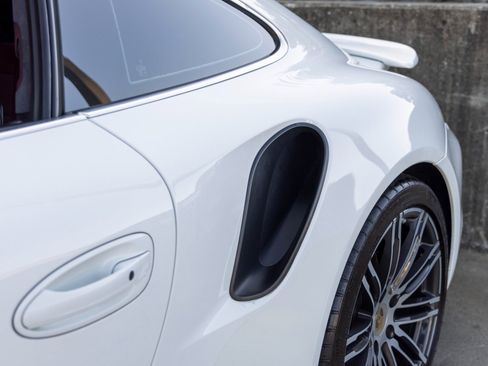 Used 2016 Porsche 911 Turbo image 19