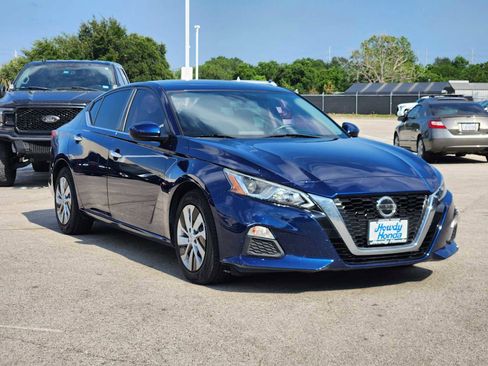 Used 2019 Nissan Altima 2.5 S FWD image 3