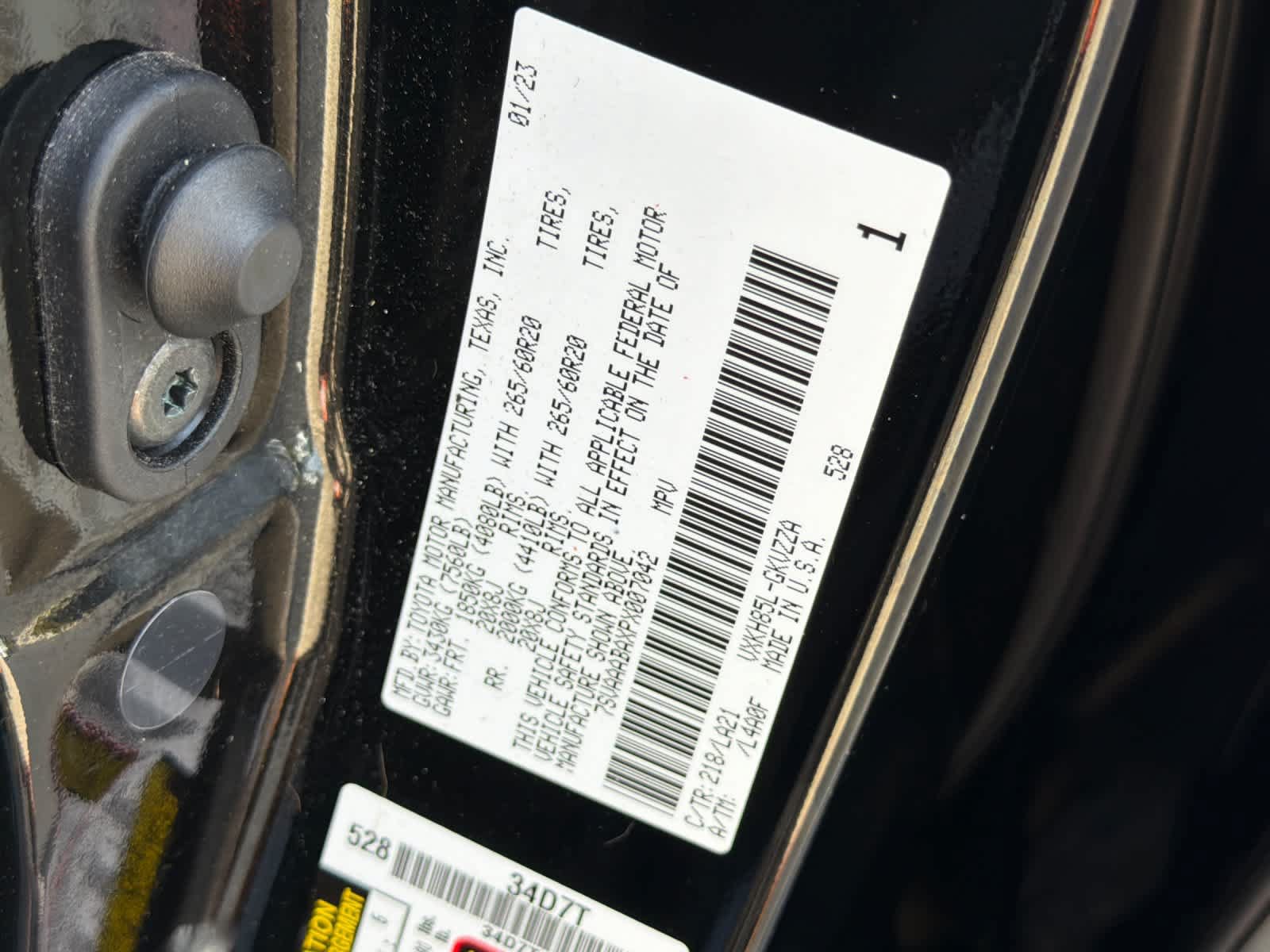 Used 2023 Toyota Sequoia Platinum AWD/4WD image 31