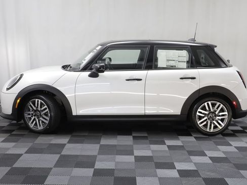 New 2026 MINI Cooper 4-Door Hardtop FWD image 5