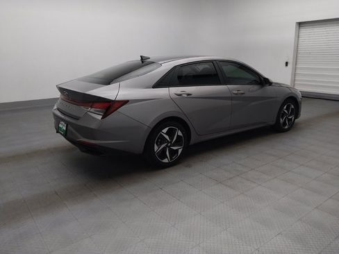 Used 2023 Hyundai Elantra SEL w/ Convenience Package FWD image 10