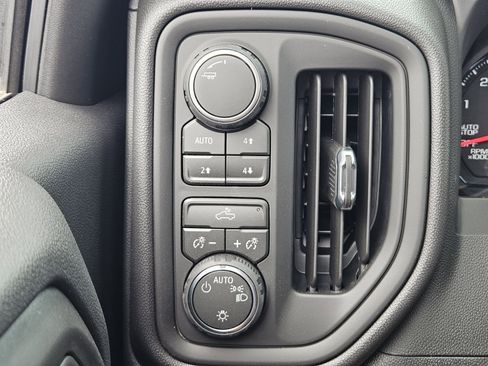 New 2026 Chevrolet Silverado 1500 Custom Trail Boss w/ LPO, Dark Essentials Package AWD/4WD image 24