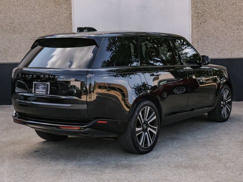 Used 2023 Land Rover Range Rover Long Wheelbase SE AWD/4WD image 7