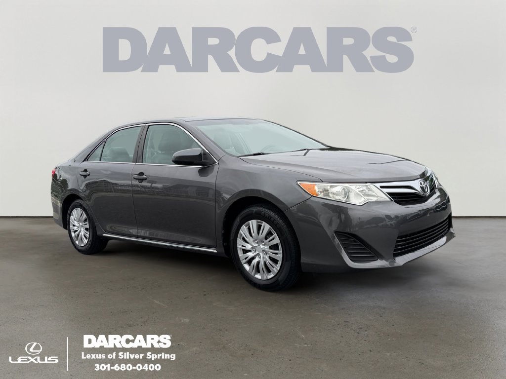 Used 2014 Toyota Camry LE FWD image 1