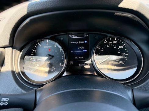 Certified 2017 Nissan Rogue Sport SL w/ SL Premium Package AWD/4WD image 32
