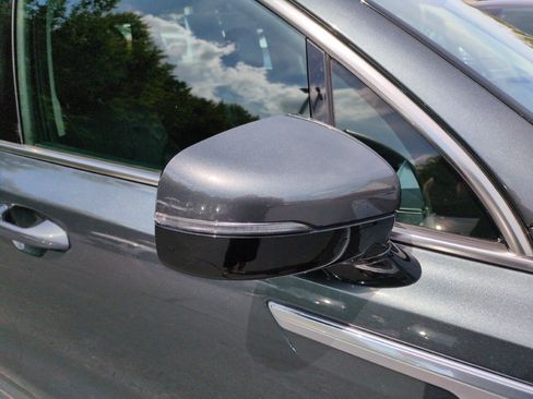 Certified 2025 Kia Sorento EX w/ Panoramic Sunroof Package FWD image 34