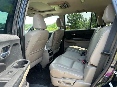 Used 2016 Honda Pilot Touring image 8