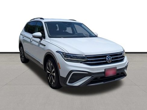 Used 2023 Volkswagen Tiguan S FWD image 3