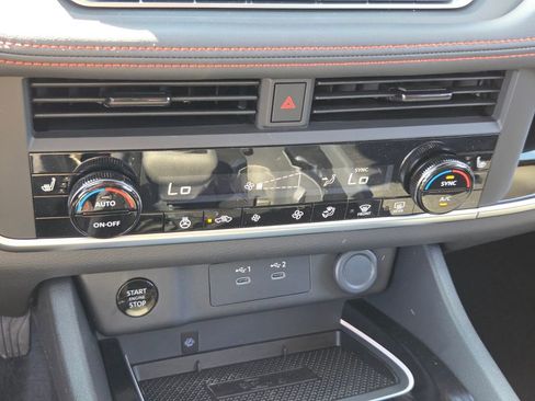 New 2026 Nissan Sentra SL w/ Floor Mat Package FWD image 19