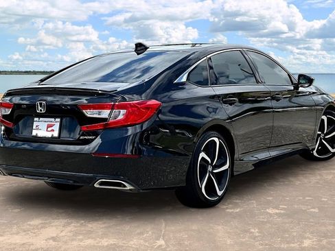 Used 2021 Honda Accord Sport image 4
