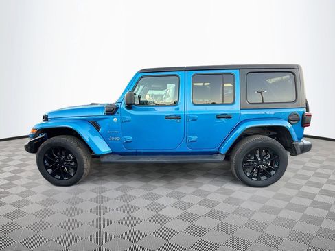 Used 2022 Jeep Wrangler Unlimited Sahara w/ Cold Weather Group image 9