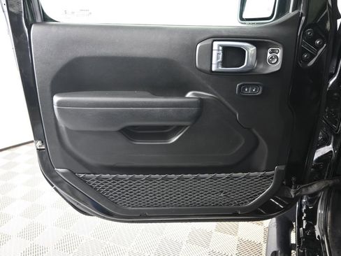 Used 2022 Jeep Gladiator Sport image 18