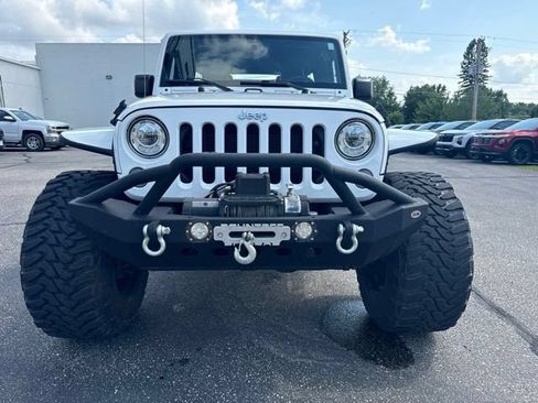 Used 2017 Jeep Wrangler Unlimited Sport w/ Connectivity Group AWD/4WD image 8