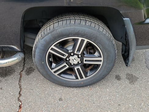 Used 2014 Honda Ridgeline Sport image 32