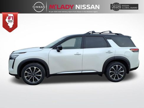 New 2026 Nissan Pathfinder Platinum image 4