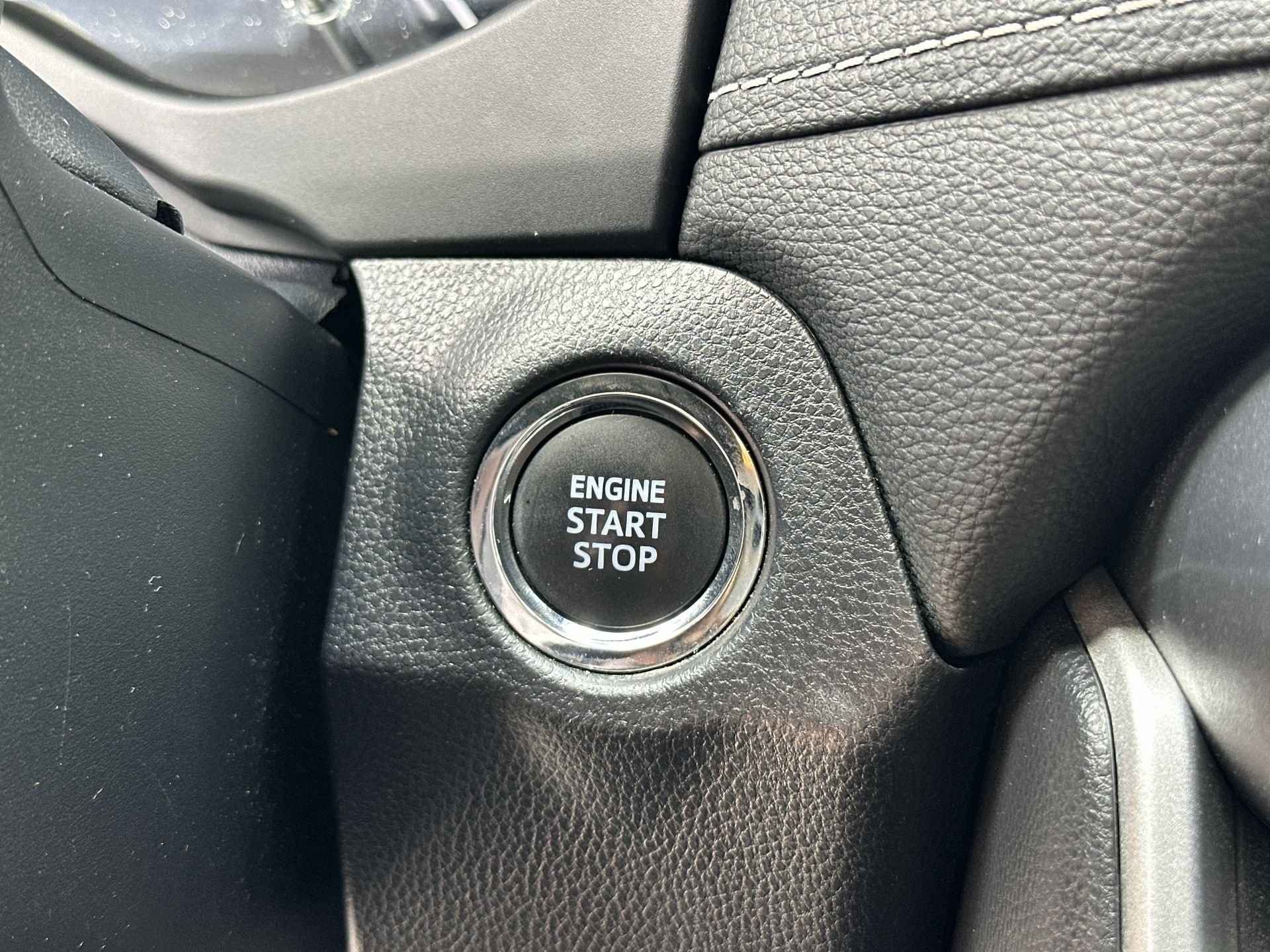 Used 2024 Toyota RAV4 XLE FWD image 17